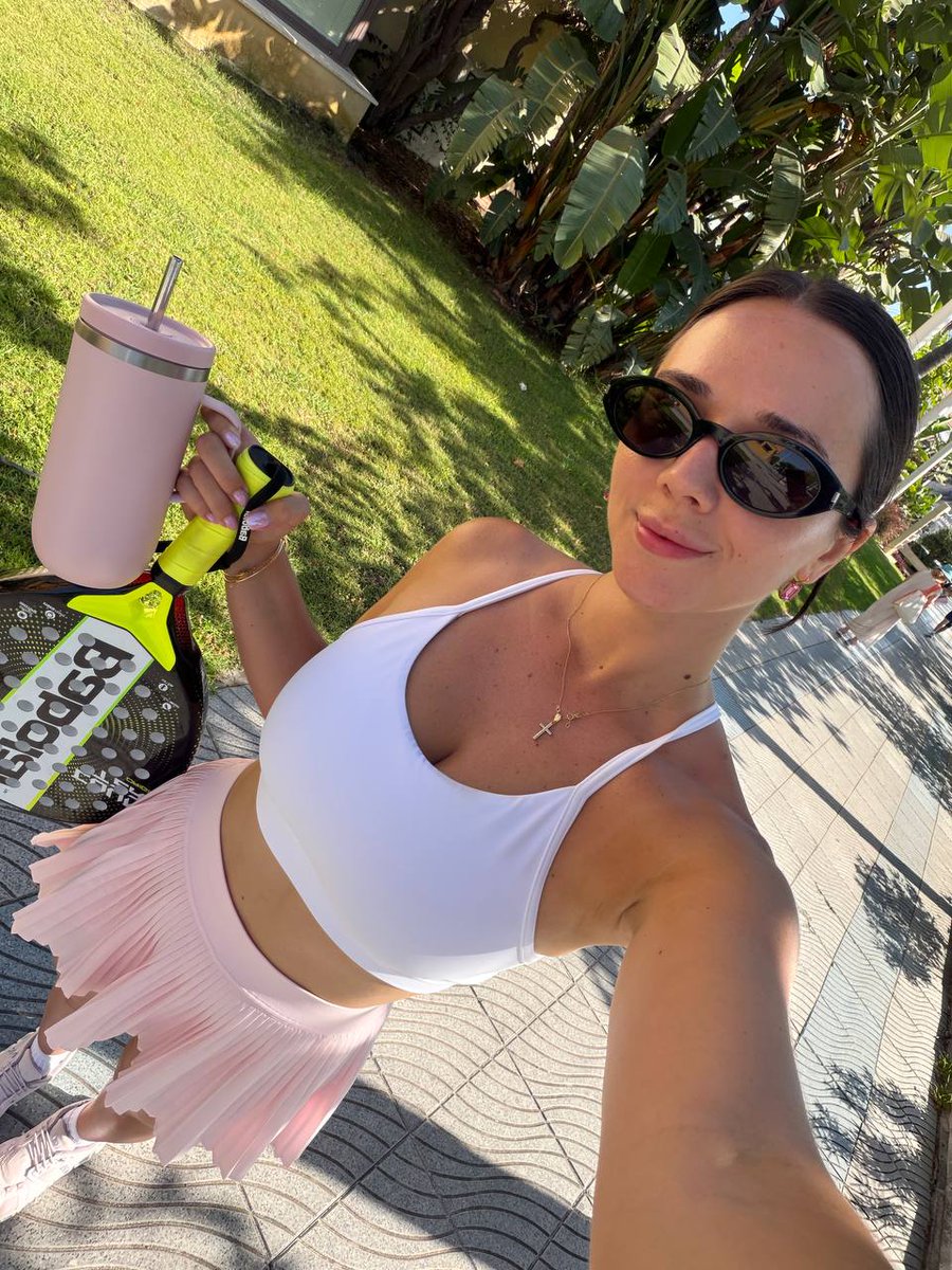imevesweet's tweet photo. There's only 1 career where people moan louder than mine and that's tennis

Time to give it a try 🤭 https://t.co/ZS0rtycQ29