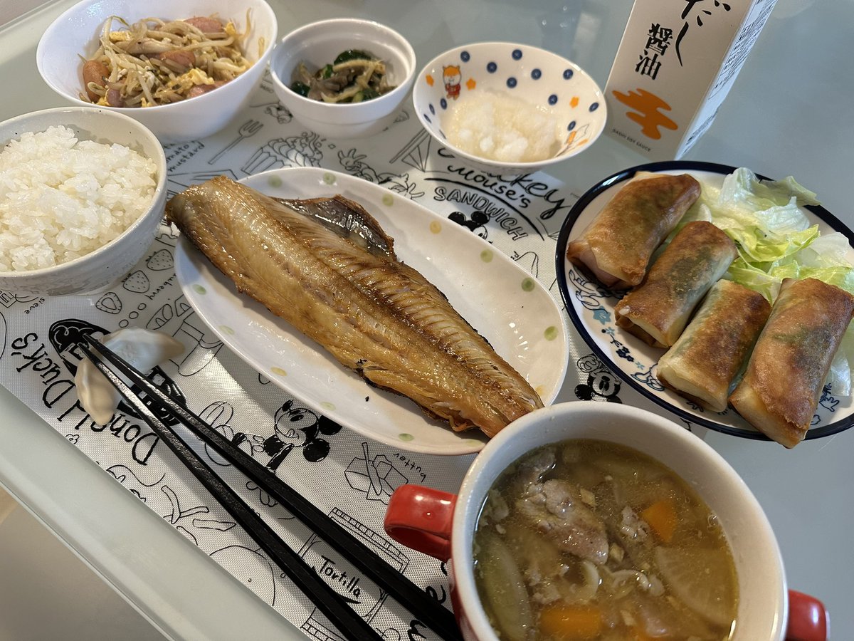 obento_143's tweet photo. 今日のメインは豚汁です https://t.co/J4Z5Wdywry