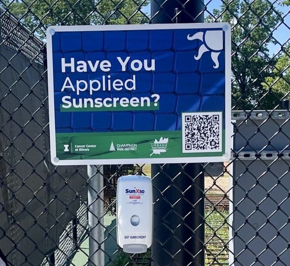 CancerCenterIL's tweet photo. Don't forget the sunscreen this week! 😎🔅

Look for our sunscreen stations at the Champaign and Urbana park district pools 🌞 You can also find free sunscreen at Centennial Park's pickleball complex 👏

🔗 https://t.co/Jg49Ob1GI8 https://t.co/laG14wB3lH
