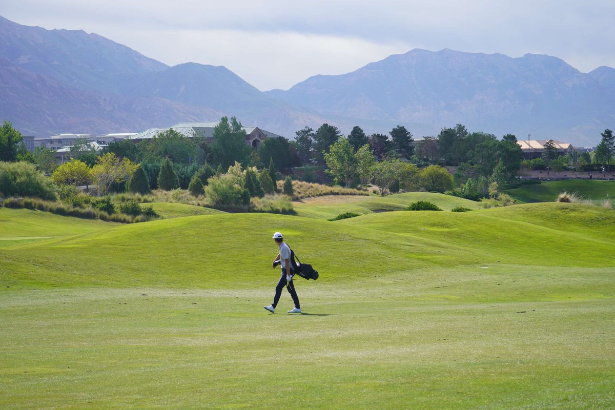 AJGAGolf's tweet photo. Good morning from Utah valley 🌄
Juniors are ready for round two of the #JMChampJr! https://t.co/uiHqDb2zO2