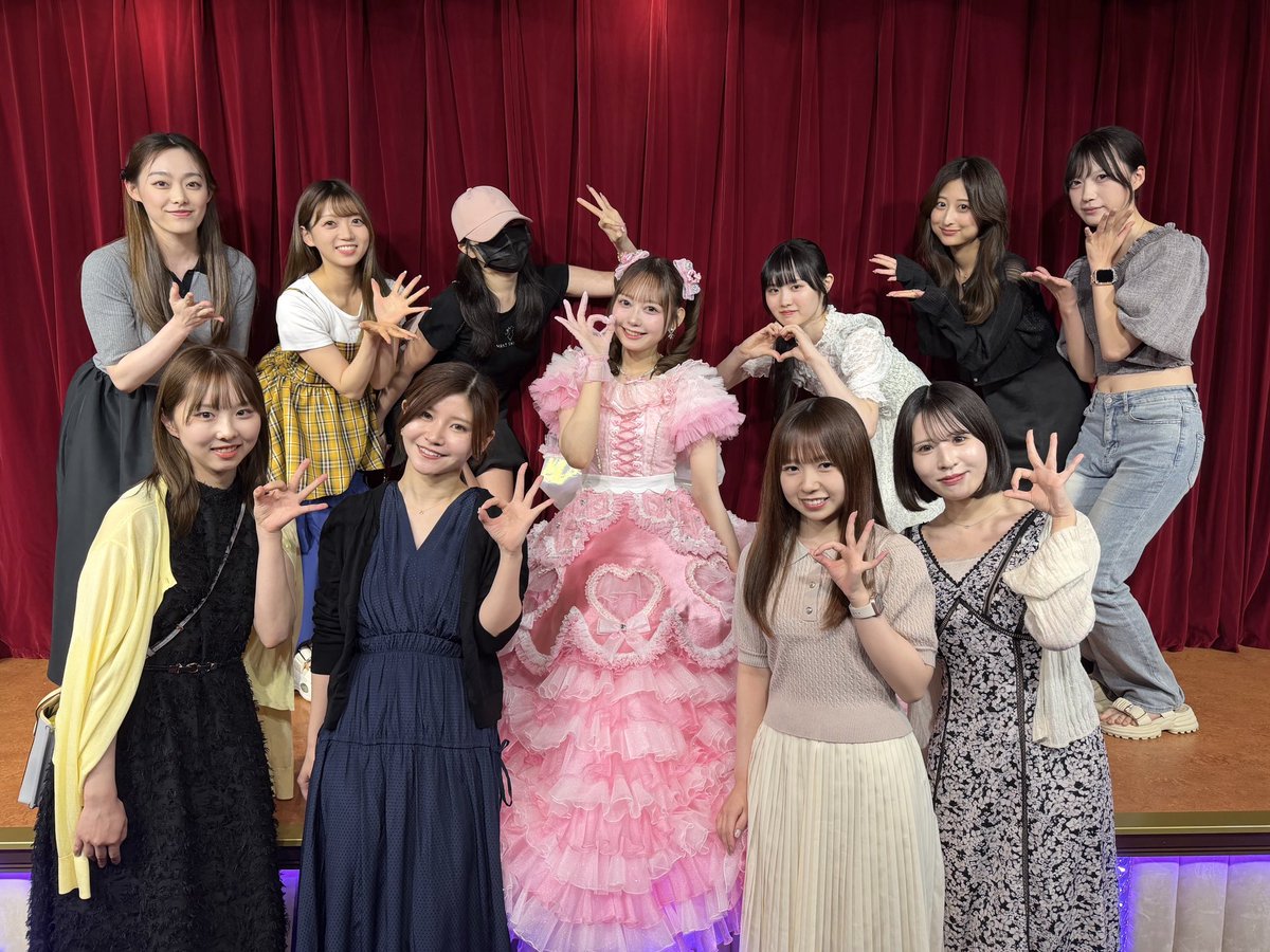 Hina tweet media