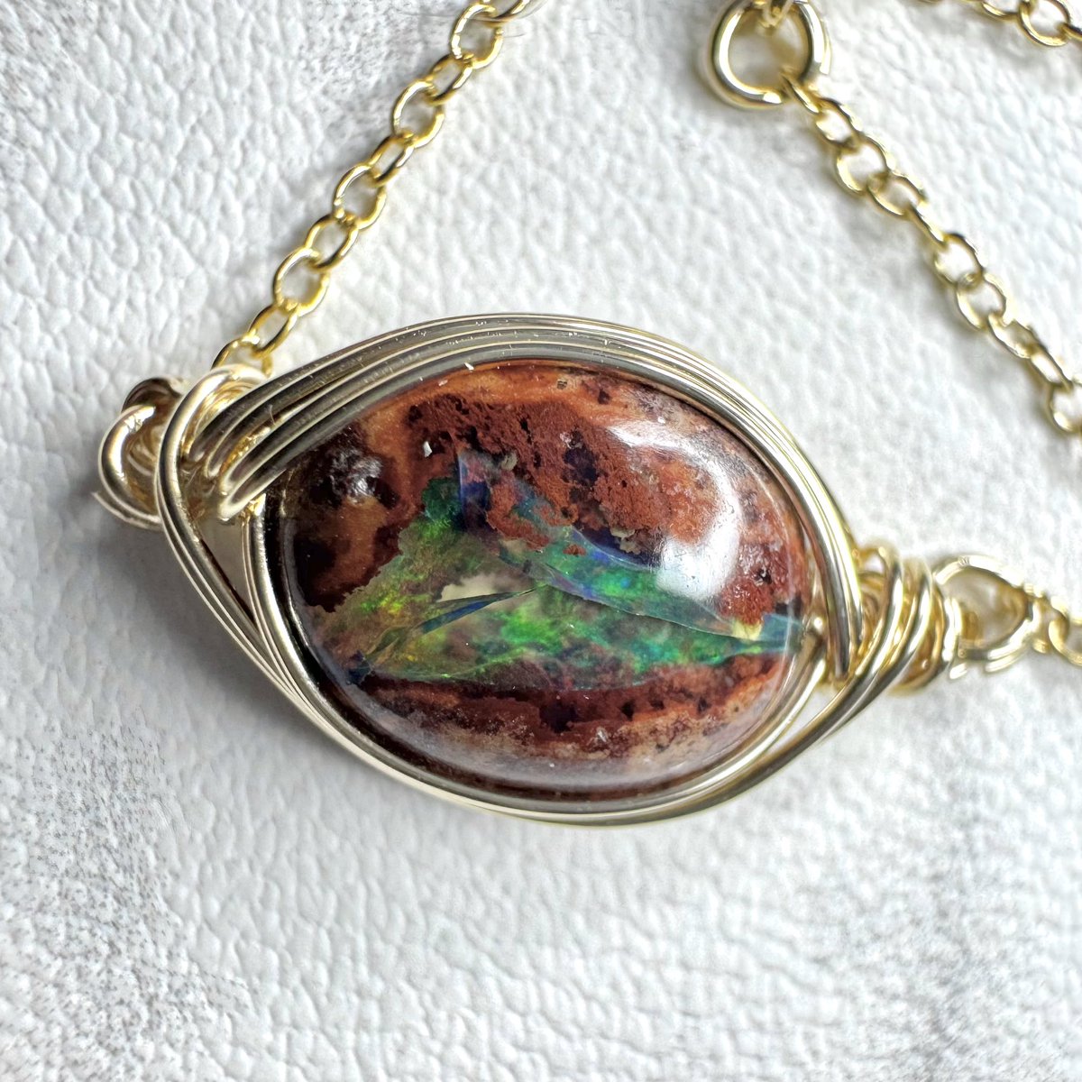 at_matsur1's tweet photo. 刈谷石フリマ新作チェーンリング

💍ルビー
💎カンテラオパール

アクセサリー・雑貨 D09 「At」にて販売します☺️

その他ワイヤーラップジュエリーとルースを持っていきます💎
お手持ちの石で即日アクセサリー加工も承ります！💍✨ https://t.co/xx9qHA8ZXj