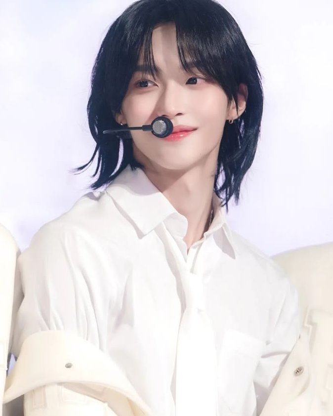 wongirlie's tweet photo. 🤍 🤍 🤍                        🖤🖤🖤 https://t.co/JtFeOq0cMG