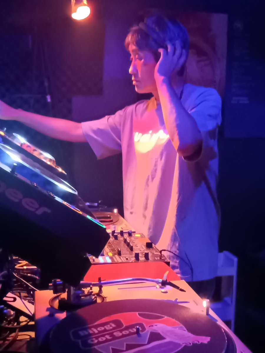 JOE_018's tweet photo. 四つ打ちPartyガッツリ遊びに行くの久しぶりかも。
まこっさんのDJかっこ良過ぎる。
麻婆丼セット満たされる〜😋
#HARDSTATE
#浦和ラーメン王 https://t.co/UMTCLBmOXQ
