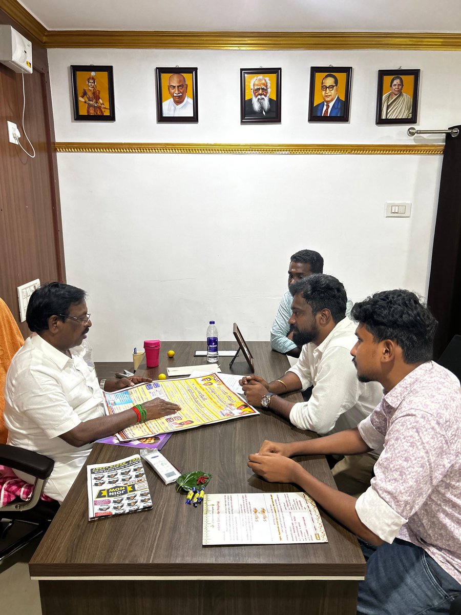 manodhoni's tweet photo. மேலூரில் முதல்வரின் பிறந்தநாளை முன்னிட்டு நமது ஏற்பாட்டில் நடைபெற்ற மாபெரும் மாட்டு வண்டி பந்தய நிகழ்ச்சி அழைப்பிதழை சோழவந்தான் சட்டமன்ற உறுப்பினர் உயர்திரு.கருப்பையா அவர்களிடம் வழங்கிய இனிய தருணம் 

-மனோஜ்குமார் 
ஒன்றிய கழக செயலாளர் 
மேலூர் சட்டமன்ற தொகுதி 

#melur #tvkmelur https://t.co/ubPL113yfx