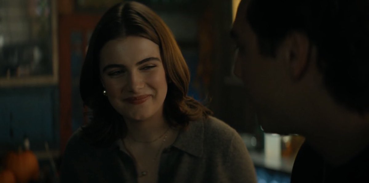 folklorefy's tweet photo. can you tell that they are in love with each other by the way they keep looking at the other!!!! IM NOT OKAY https://t.co/bOxobzrvQW