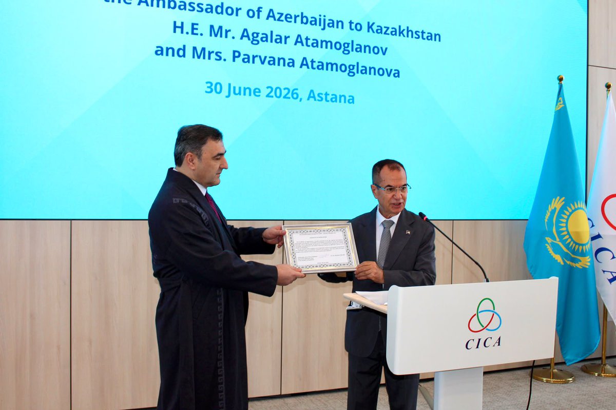 AzEmbassyKz's tweet photo. AQEM-in mənzil-qərargahında (@CicaSecretariat) səfir Ağalar Atamoğlanovun (@A_Atamoglanov) fəaliyyətini başa vurması ilə əlaqədar tədbir keçirildi.

Астанадағы Азиядағы өзара іс-қимыл және сенім шаралары жөніндегі кеңестің штаб-пәтерінде Әзербайжанның Қазақстандағы Елшісі Ағалар Атамоғлановтың құрметіне қоштасу іс-шарасы өтті.

В штаб-квартире Совещания по взаимодействию и мерам доверия в Азии состоялся прощальный прием в честь посла Агалара Атамогланова.