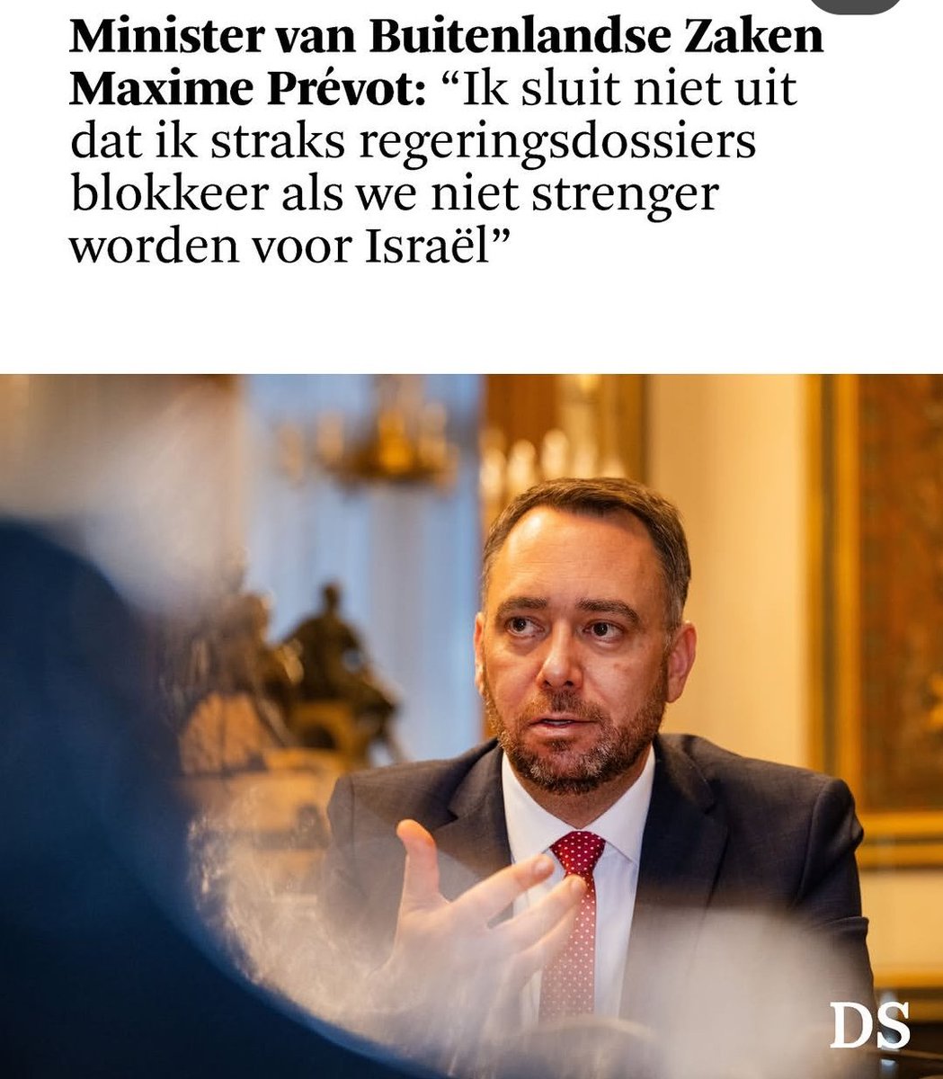 BartDeMeulenaer's tweet photo. Vorige week lag het aan de rijken.
Vandaag ligt het aan de managementvennootschappen.

Gelukkig dat het nooit ligt aan deze bende clowns. https://t.co/Hihn8JowQc