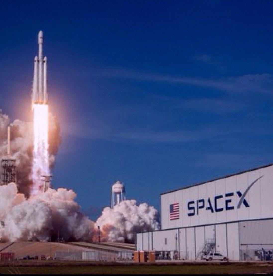 6nychi_'s tweet photo. Wedbushのアナリスト、Dan IvesがついにSpaceX $SPCXのカバレッジを開始。目標株価190ドルでアウトパフォーム評価をつけてきたよ🚀 https://t.co/8mQNHxKrHb