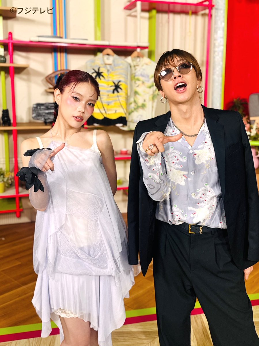 nonstop_fujitv's tweet photo. #FNS歌謡祭夏

#渋谷龍太(#SUPERBEAVER） さん
#アイナジエンド さん からもノンストップ！ポーズいただきました✨ https://t.co/MsxU6YC0fi