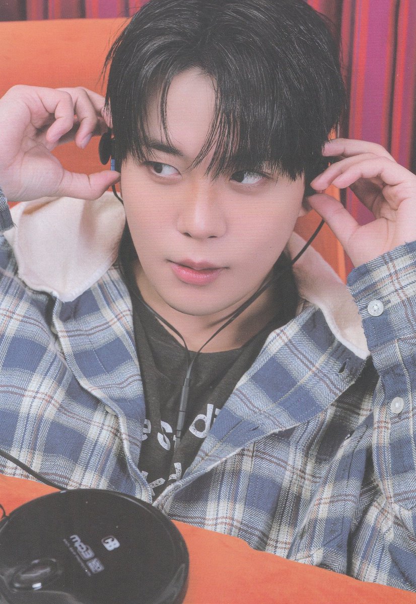 SilverBit_'s tweet photo. Ateez 7th Membership Ghosteez Besties Postcards Scan (2/2)

#ateez #에이티즈 #hongjoong #seonghwa #yunho #yeosang #san #mingi #wooyoung #jongho https://t.co/ObGIDV8GjP
