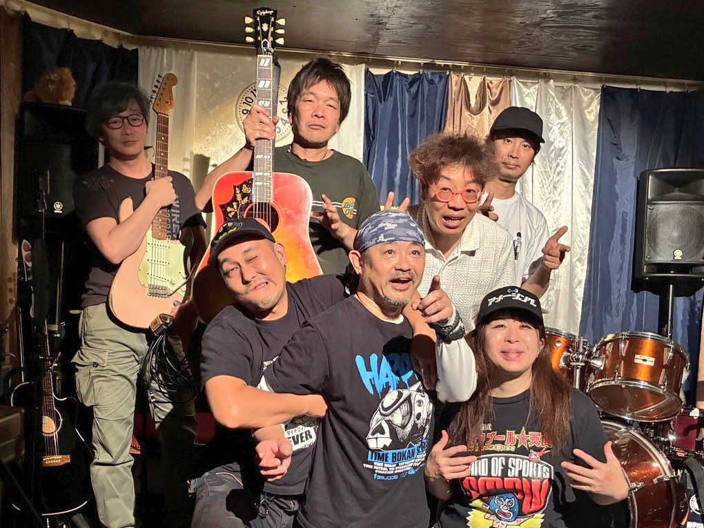 dynamite_hideki's tweet photo. #Dヒデキの独り言
#千プロ
 1×1m(ワンメータープロレス)
試合結果
D☆ヒデキvs藤田スープレックス(モンゴール天山レフリーの流血により無効試合！
 (お客様の声)
⚪︎マットいらんかったやん！
⚪︎狂気のプロレスでした！

次回もうすぐ発表します。 https://t.co/2MCUXf7PH9