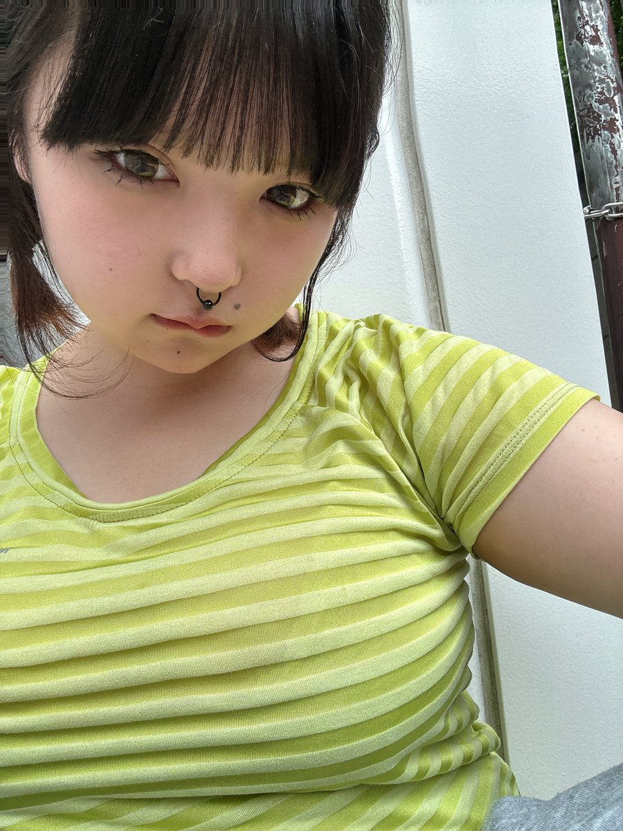 nightseafish's tweet photo. 大変かわいい。新しく友達になった。名前は『こわらW』。 https://t.co/0quemIjHjl