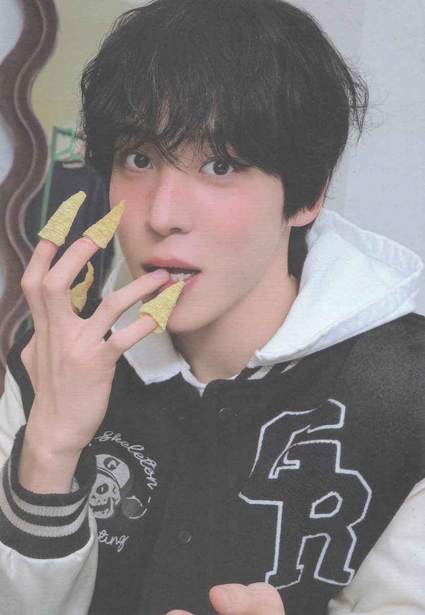 SilverBit_'s tweet photo. Ateez 7th Membership Ghosteez Besties Postcards Scan (1/2)

#ateez #에이티즈 #hongjoong #seonghwa #yunho #yeosang #san #mingi #wooyoung #jongho https://t.co/zhtXQ4TKYG
