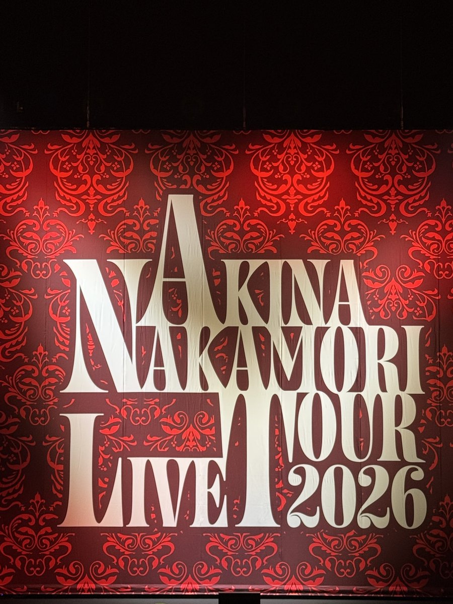 PierreTakikoJO's tweet photo. Fantastic Concert 🎵 中森明菜さんの久しぶりのコンサート。名古屋公演初日。楽しかった〜明菜ちゃん感情移入してバラードでは涙😭往年のヒット曲満載のLIVE最高。しかも最前列。明菜ちゃんとも目が合ったし🤩最後は皆んなであっどっこいの掛け声。楽しかった〜　#中森明菜 #中森明菜LIVE #名古屋 https://t.co/Gp7QLMlyp1