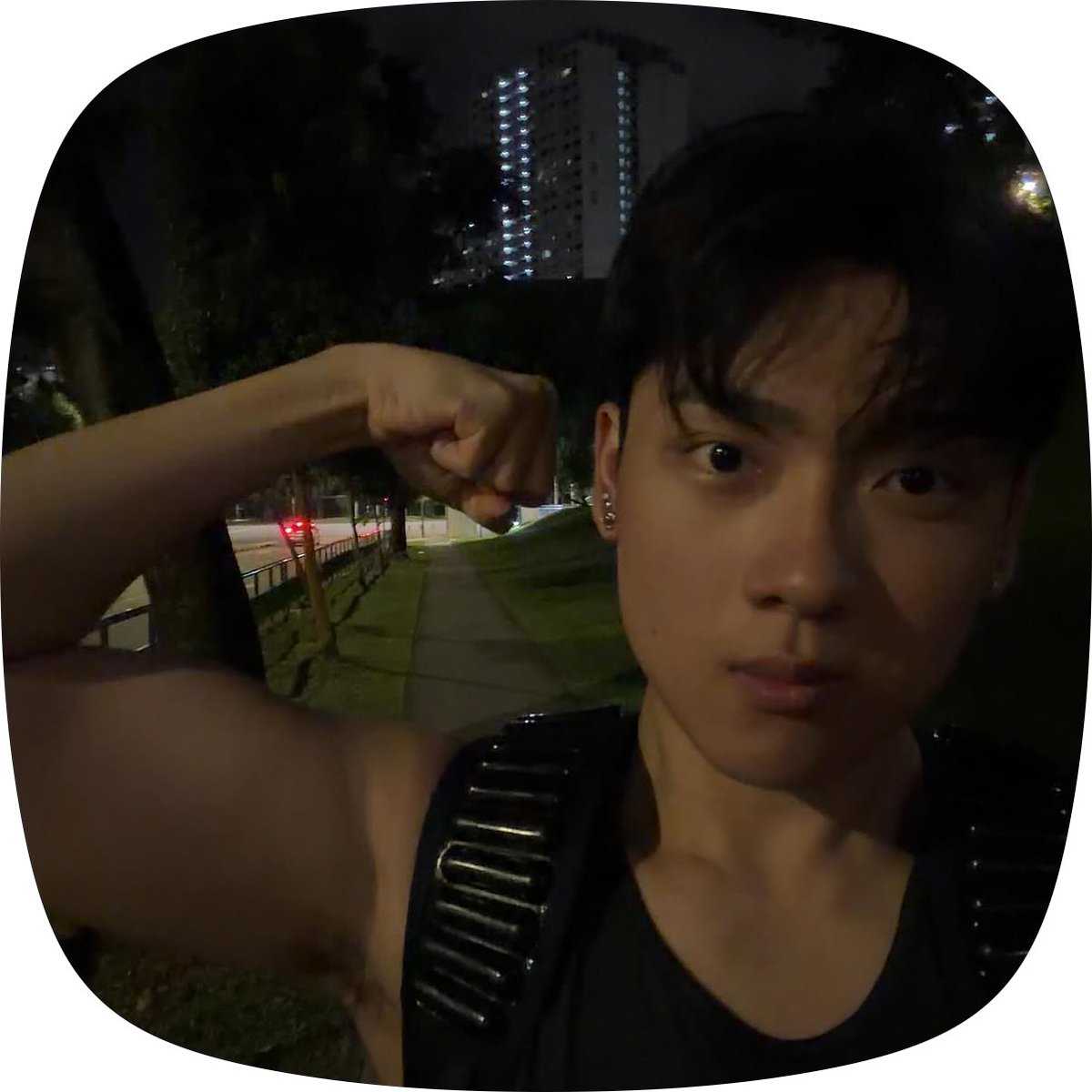 itsvzip's tweet photo. 我这个bad girl
是不是good girl https://t.co/3V7B1QZCeR