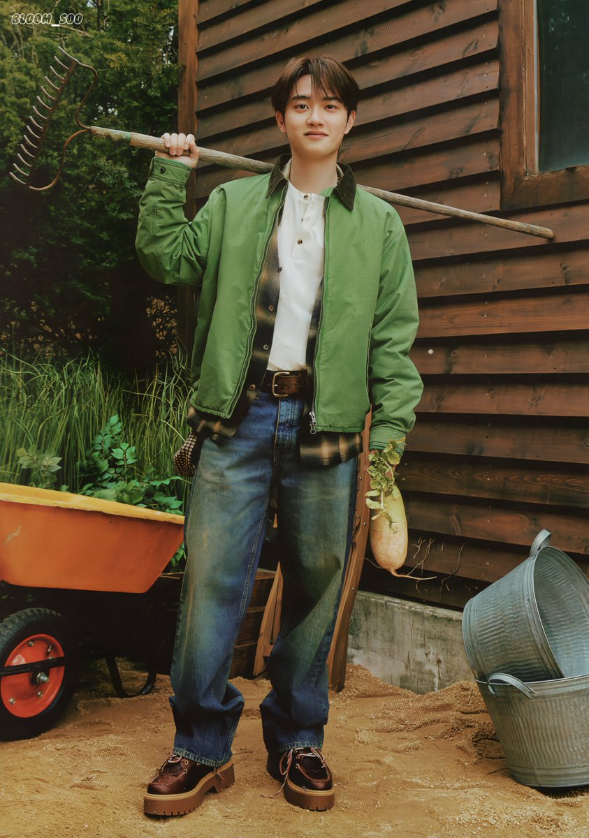 Bloom__Soo's tweet photo. 【SCAN】3rd Membership KIT
   PHOTO BOOK （4p）🤩

#도경수 #DOHKYUNGSOO https://t.co/z0tbr8zaNY