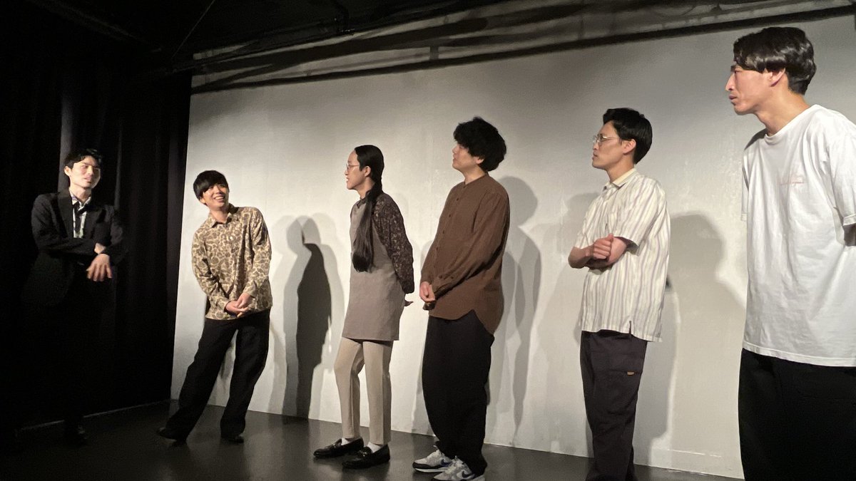 sanpe_koyki's tweet photo. 急遽ライブ拝見しました〜！1分しかないOPでフッ軽の重要性について語り出すベテランのカミノさん
フットワークが軽い方が人生において良い、今後ともフッ軽人生したい

無料で見るどころかなんかお土産もらってしまい、ネタも全組面白く、ｷｭｯと詰め込まれた平場も楽しく最高ライブでした🎶うれし！ https://t.co/V2JUd3NGYl