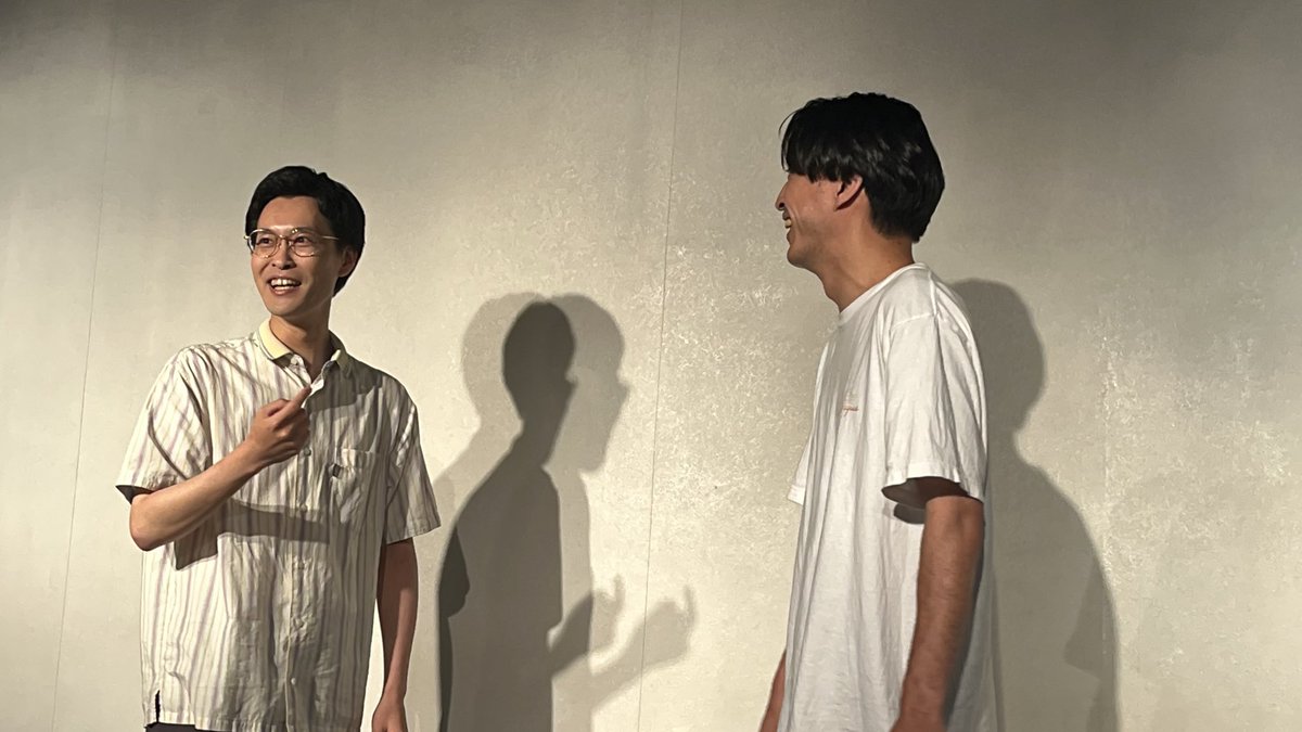 sanpe_koyki's tweet photo. 急遽ライブ拝見しました〜！1分しかないOPでフッ軽の重要性について語り出すベテランのカミノさん
フットワークが軽い方が人生において良い、今後ともフッ軽人生したい

無料で見るどころかなんかお土産もらってしまい、ネタも全組面白く、ｷｭｯと詰め込まれた平場も楽しく最高ライブでした🎶うれし！ https://t.co/V2JUd3NGYl