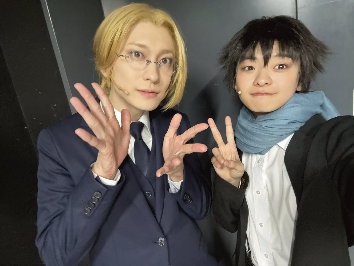 YUGO_001213's tweet photo. #モリミュ 夜公演もご来場いただきありがとうございました！

僕が芝居で悩んでると、察して声掛けてくれて、一緒に考えてくれる優しい一慶兄さんと📷´-

明日は14時公演！頑張るぞー！

 #山本一慶 さん #宮島優心 https://t.co/pjbGpVvVhB