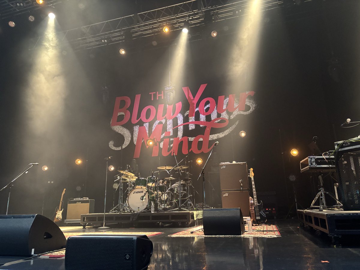 yura_yura_kaze's tweet photo. 終わりました

もう言葉もないのだけど😭
こんなにも楽しいのかライブって。音楽最高。全く疲れてない！！最高すぎてみんなで踊りまくって歌いまくって。終わってほしくなかったよ
最後の最後まで風モスありがとうマジで
#Suchmos
#藤井風 https://t.co/n3lpyXKuuB