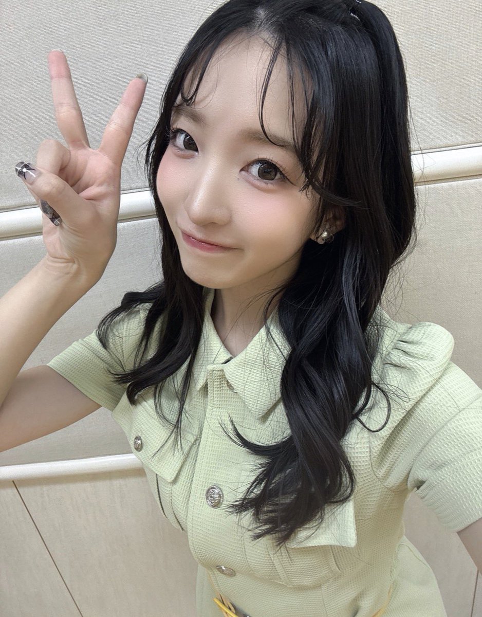 yuichi_akb48's tweet photo. 7月もよろしく🍎 https://t.co/i6SPLhZvBJ