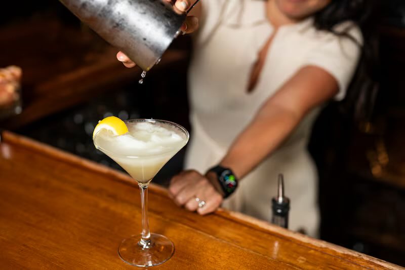 beaformanwrites's tweet photo. OUT: soft serve margs
IN: water ice martinis 

Invented at Saloon in South Philly in the early 2000s, the signature drink has broken containment this summer with dupes down the shore and elsewhere in Philly.

🎁 in the comments for where to find them! https://t.co/cg1vcxvBUg