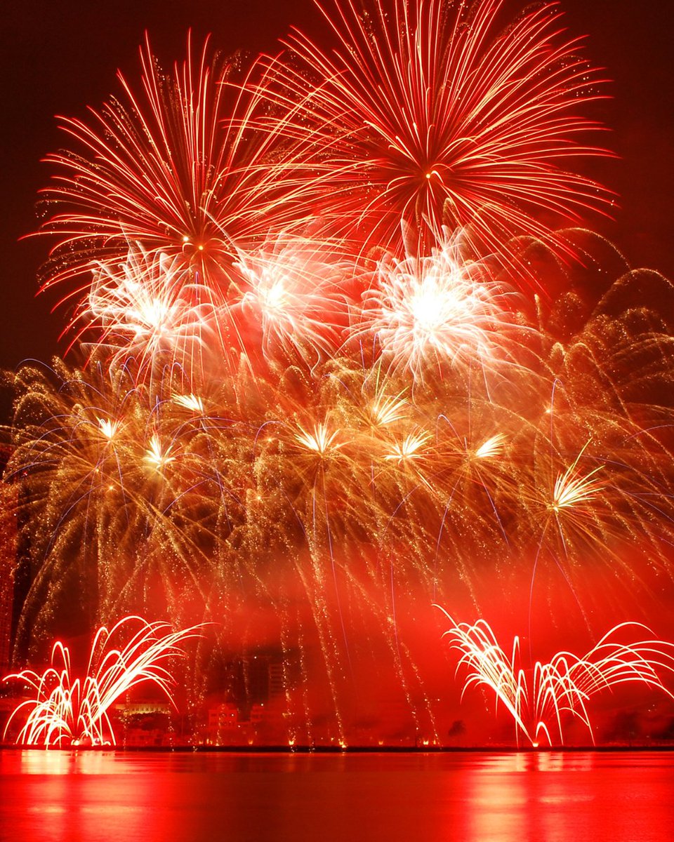 cityoftoronto's tweet photo. Happy Canada Day, Toronto! 🍁 https://t.co/r8i2f73X4C