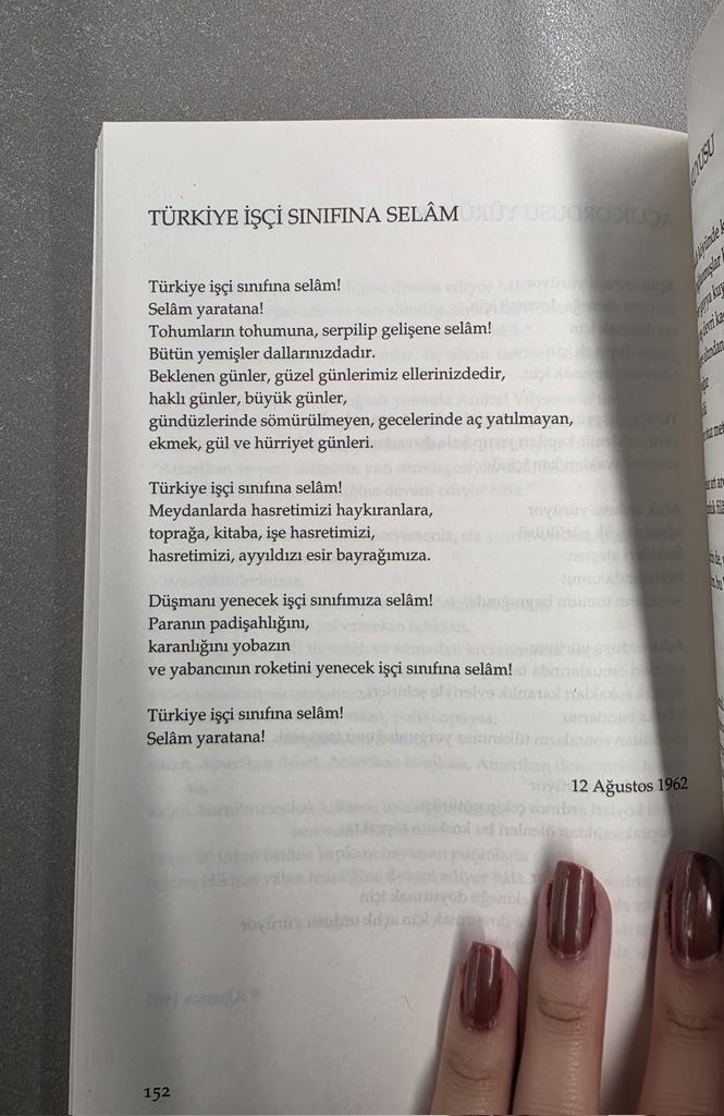 uralmerveee's tweet photo. Semacığımı beklerken denk geldiğim şiir. Burda kalsın https://t.co/PrIh8SY6No