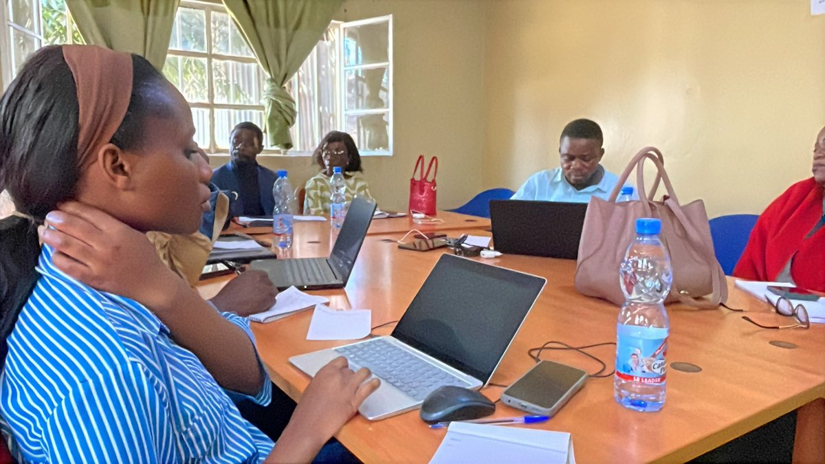 OearseRdc's tweet photo. Nous participons à l'atelier d'analyse et d'évaluation du Projet de  rapport annuel d'avancement @itierdc RDC 2025, organisé pr la #POM à Lubumbashi. Une occasion de mesurer la transparence et la redevabilité ds la gouvernance du secteur extractif. #Transparence #BonneGouvernance https://t.co/ndU8oRFFYP