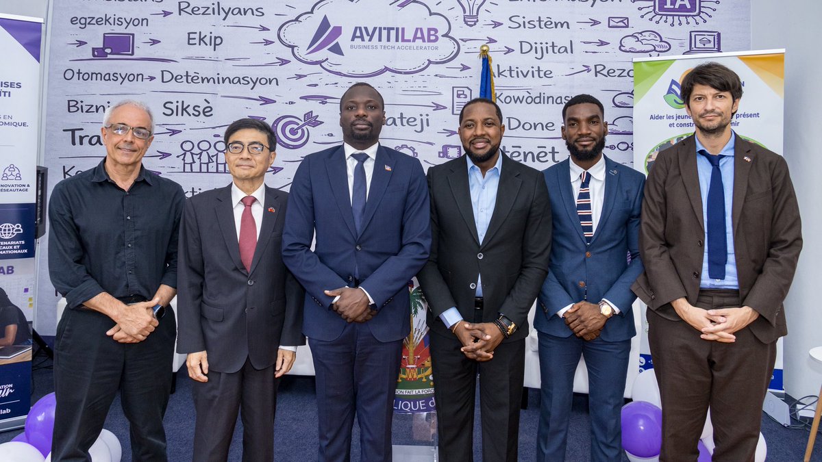 fondationaveni's tweet photo. Fondation Avenir est fière de lancer AYITILAB, un accélérateur de startups technologiques. Dans ce cadre-là, elle a signé avant hier lundi 29 juin 2026 un protocole d’accord avec le Ministère du Commerce et de l'Industrie et Ecole Supérieure d'Infotronique d'Haïti (ESIH). https://t.co/A5WqAQf2QN