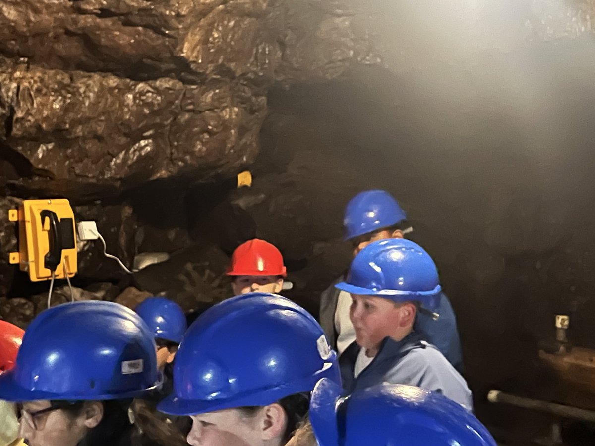 olvschool's tweet photo. White Scar Caves- wow!! #bestdaysoftheirlives #olvy4 @bcw_cat https://t.co/DXZrU1pOUQ