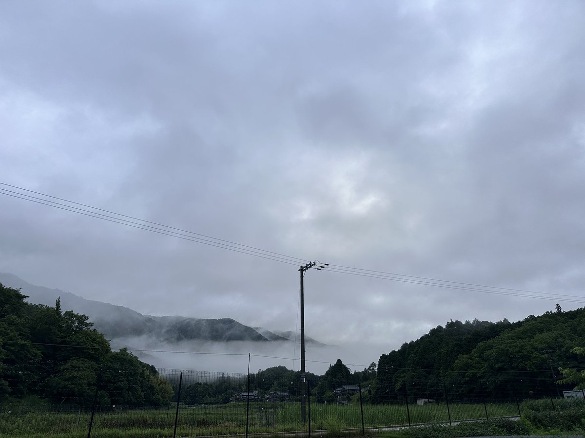 mLovinson's tweet photo. 6月は良い天気に恵まれず…さぁ、7月☀️もう雨雲とは距離を置いて、青空の下で過ごした���ナー。

#6月のキャンプを写真4枚で振り返る https://t.co/qx7ESsqunB