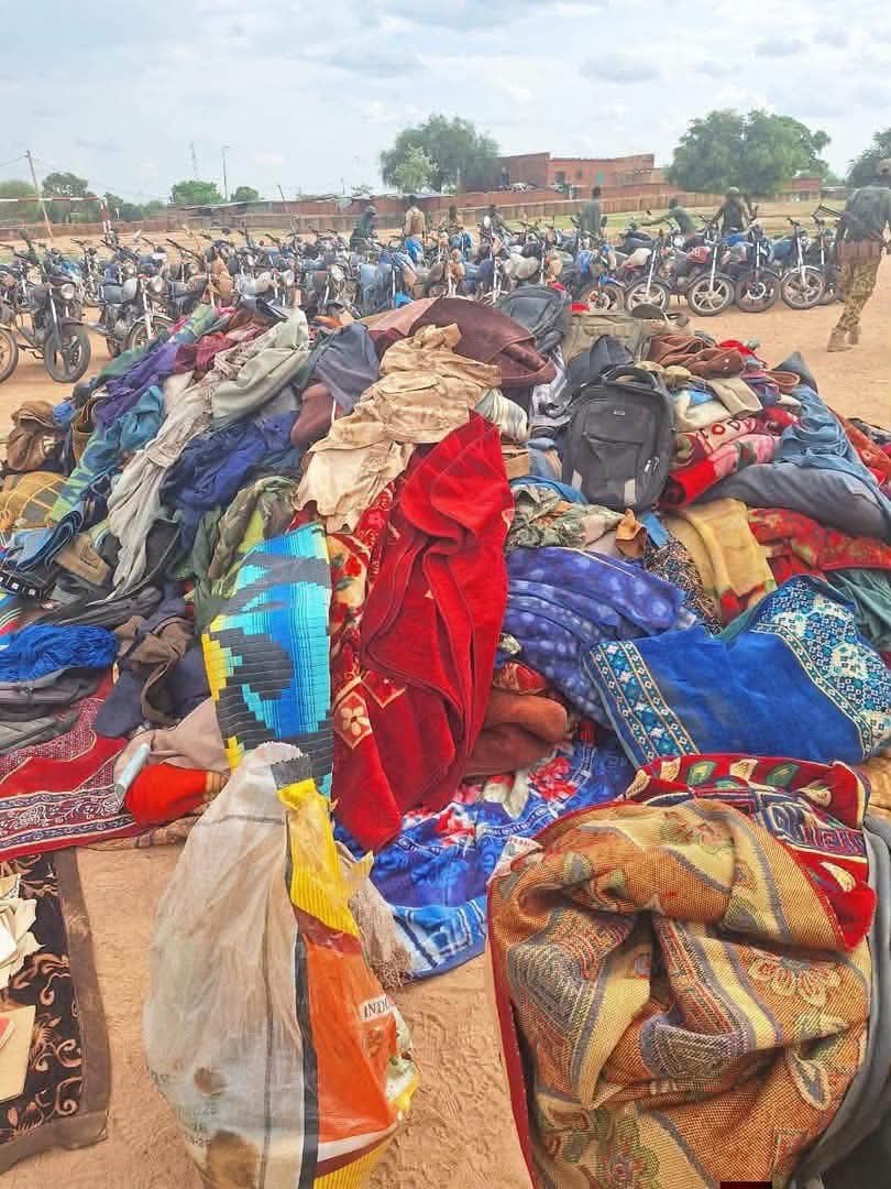BrantPhilip_'s tweet photo. JNIM suffered significant losses during a failed assault against the BIR 20 of the Burkinabe army in Gayeri, northern Burkina Faso yesterday, reports indicate that around 200 militants were killed. https://t.co/NxNCVX7mvi