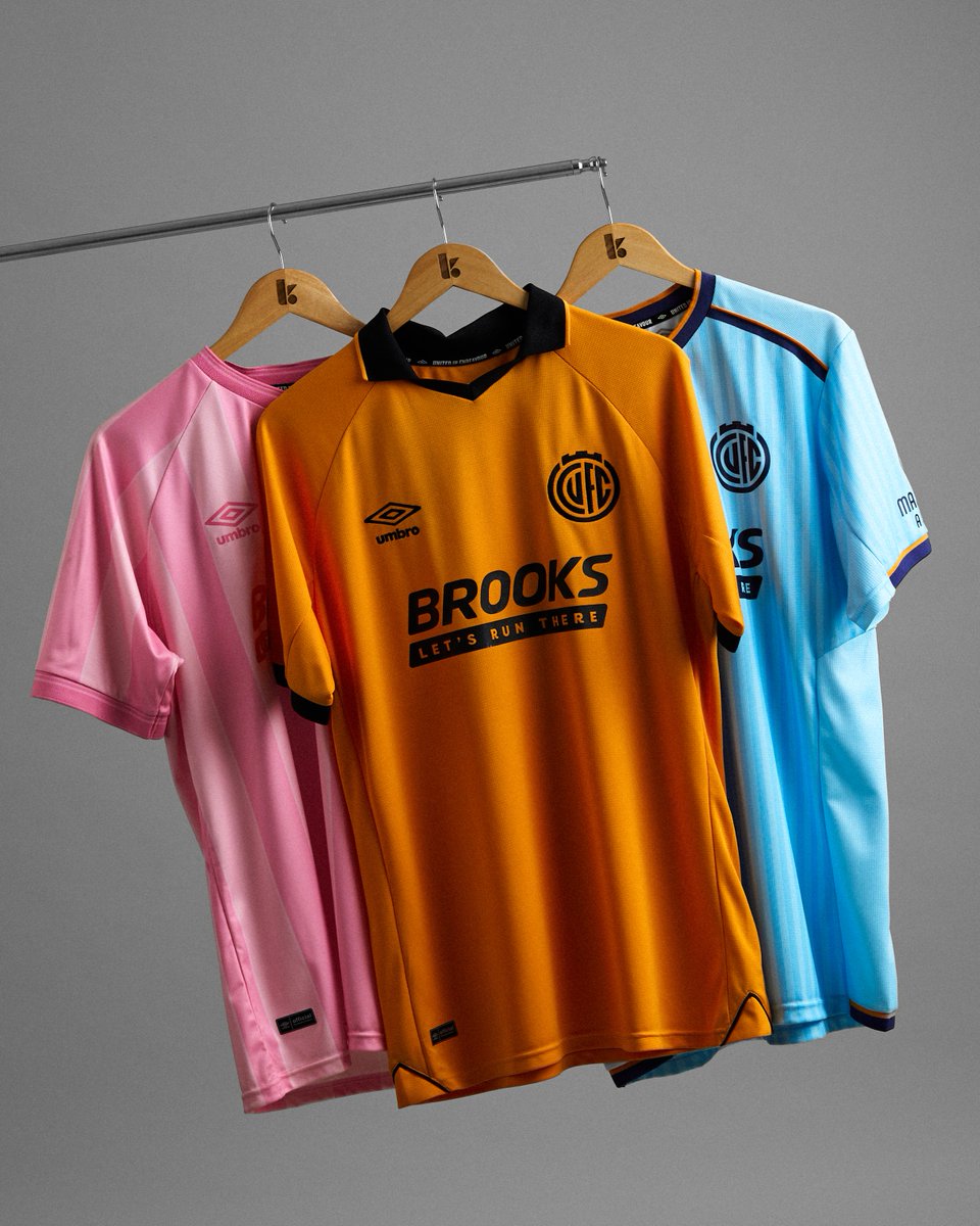 CambridgeUtdFC's tweet photo. Collection, complete. ✅

All three shirts are available online or in-store - open Thursday (9am-4pm), Friday (9am-4pm) and Saturday (9am-1pm).

💳 https://t.co/GbPRgCVuNR https://t.co/Hm5XngU24S