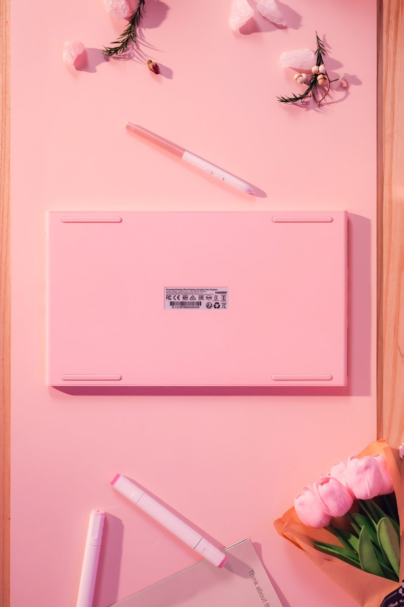 XPPEN's tweet photo. Stop scrolling ✋💖 Is this your dream setup or WHAT? 👀
Feature: Artist 12 3rd (Pink Version) 🌸

 #XPPenNewArrivals  #XPPen #Artist123rdPink #DigitalArt #PinkSetup https://t.co/AZUMUm5vnk