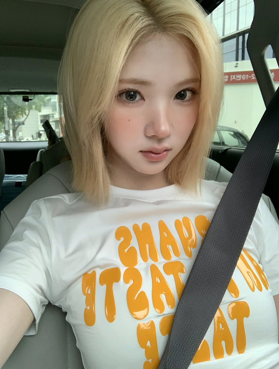 Jiwoo976's tweet photo. 7월도 지우랑 함께💕💕 https://t.co/I6BjtlEjcd