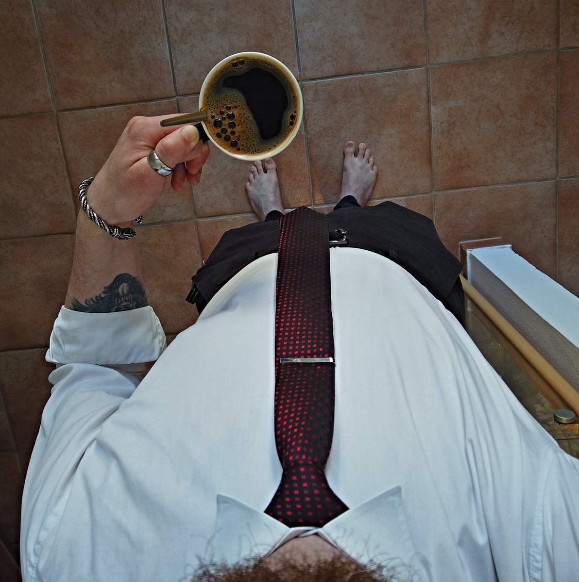 inkubatorr2's tweet photo. #cz #czechman #gentleman #relax #style #elegant #elegance #elegantnicesko #kosile #kravata #kosileakravata #shirt #tie #shirtandtie #only #dapperman #kava #coffee #today https://t.co/CwtdTn4Cym
