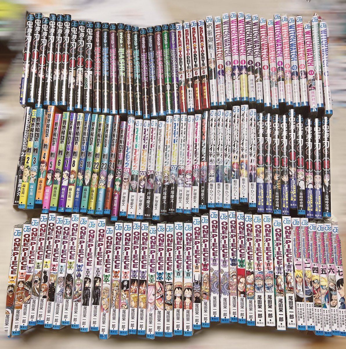 tontoko_29's tweet photo. ナツコミすごい！！😳
仕事帰りにBL新刊を買いたくて、久々に新宿のアニメイトに行ってきた！気になった作品を探してた時に、同じく外国人の方から声を掛けられた！
「漫画好き？」って聞かれて、びっくりしながらもうん、好きだよって答えたら、「じゃあこれ、ただであげる！！！」って急に言われて😳 https://t.co/ZlCf7vevtZ