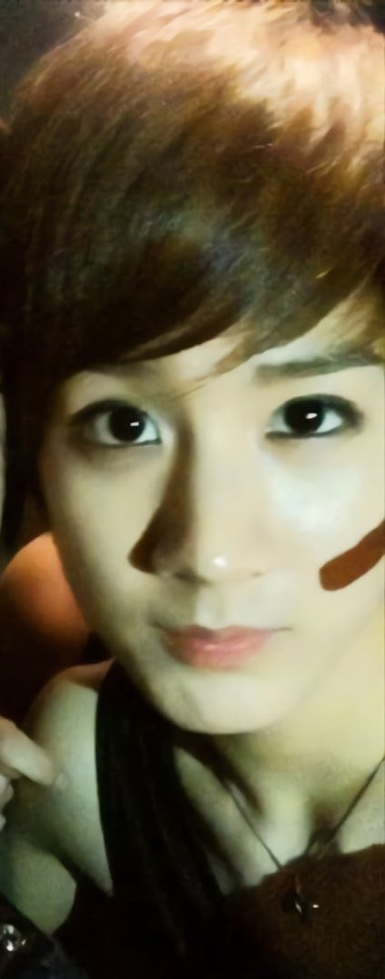 angel_chS2's tweet photo. 왼쪽차니 영상 보고 있는데 오른쪽차니 얼굴이 떠오름 데뷔초 꽃사슴상 이찬희를 매우 좋아하는 편🥹 https://t.co/VtaYYWkyhO