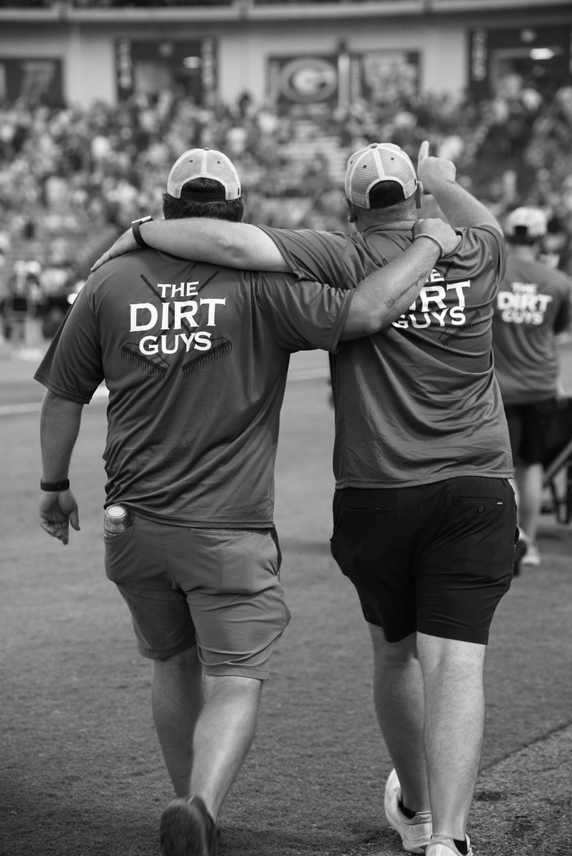 TurfaceC's tweet photo. Hello, July.
Let’s make some fields people remember.

#dirtgottaloveit #turface #groundscrew #safproducts #dirt https://t.co/l7JLOEGrQF