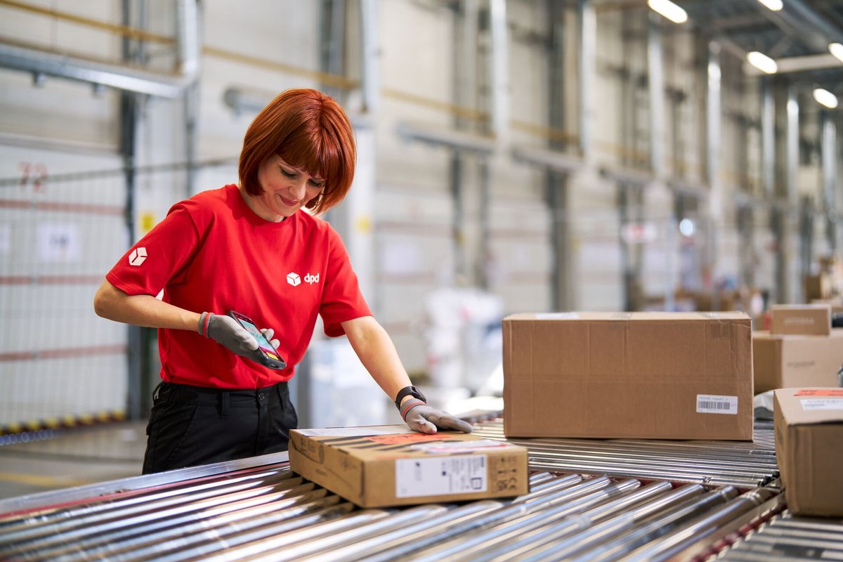 DPD_CourierUK's tweet photo. We’re visible through our actions, in every delivery made with care and every driver who goes the extra mile.
With an exceptional service achieved throughout the year, our commitment never changes.
Team DPD UK
#TheVisibleDifference https://t.co/PzP0FHjwyg