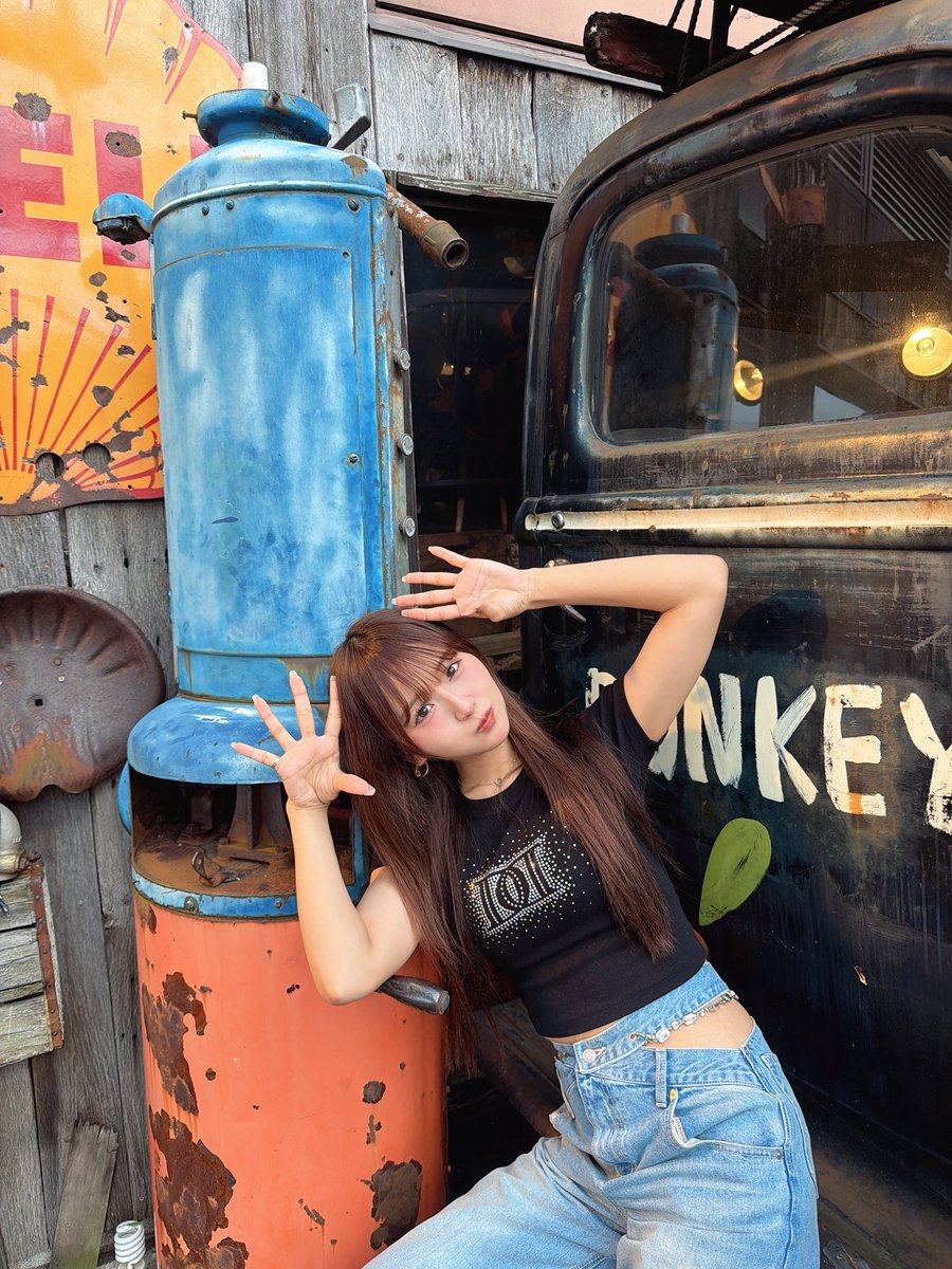 moririka_0508's tweet photo. 7月4日土曜日！😙🩷

ガーデン東大宮店さんにお邪魔させていただきます！
16時ごろからみたいです🤍🤍
ぜひ会いに来てくださいっ！！

ちょっと謎のポーズの写真やなあ🤦笑
@GARDENgashimiya https://t.co/IeJdfXEsWR https://t.co/QBdjFJqSWz
