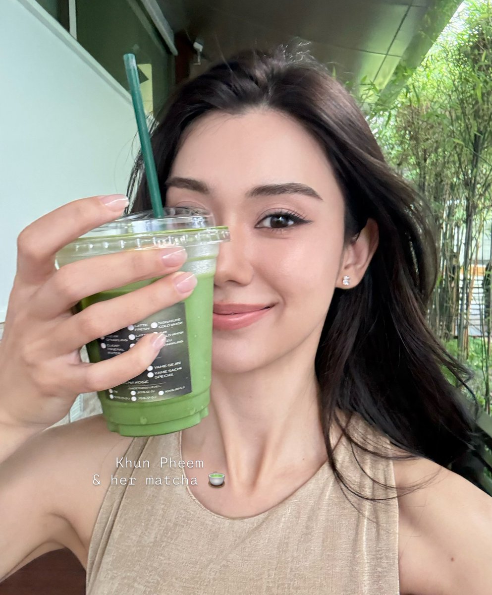lalinalenaph's tweet photo. #lalinalena #ลีน่าลลินา https://t.co/ADjZtubw85