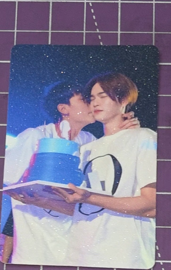 prowa_jm's tweet photo. เมื่อเรางบหมดแล้วให้เพื่อนทำกอว.แทน แล้วโคตรน่ารัก ใดๆอยากได้ทั้งหมดผมจองแล้ว
น่ารักมากกก ให้ดูแค่ 2 รูปจาก10รูป
@cincin555
#JuniorMarkConcert https://t.co/Vwclc8Us5Z
