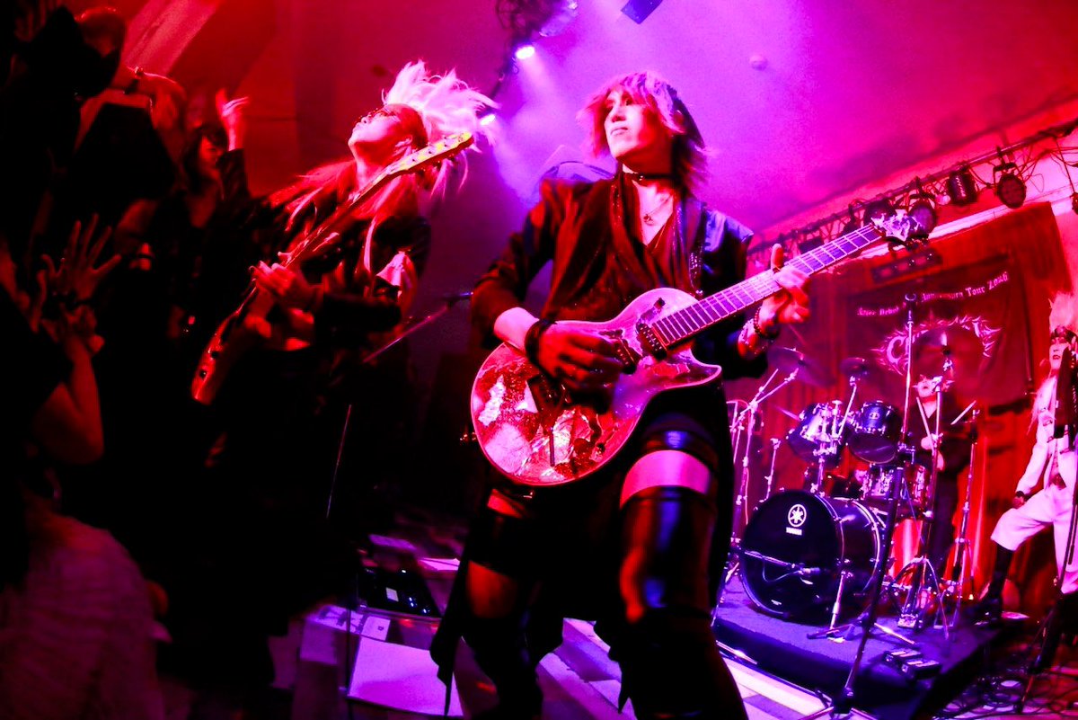 onyuuvo's tweet photo. 6/28は豊橋天水で
X-toyohashi presents
Chirolynさんメジャーデビュー40周年記念!!
Chirolyn〜feat.鳴風&amp;冬馬夢さんめちゃめちゃカッコよかったぁ✨
あ！もちろんX-toyohashiも😁
全バンドがホント楽しくて
いっぱいの皆んなにも会えて
めちゃめちゃ幸せな日でした♪
お土産もいっぱいありがとう♡ https://t.co/Ods6ZjW0Ip