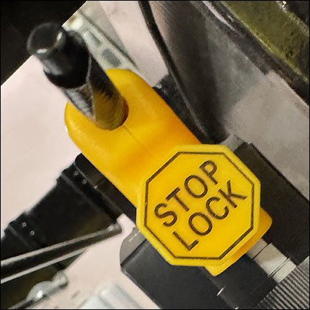 FixturesCloseUp's tweet photo. Elf Cosmetics Hinged Clasp Anti-Theft Display โฆ
https://t.co/HZwr27Emt4
@FixturesCloseUp #FixturesCloseUp #StoreFixtures #RetailFixtures #RetailDisplay #StoreDisplays #DollarGeneral #Cosmetics #Powerwing @Elf #Elf @ElfCosmetics #ElfCosmetics #Antitheft #Shoplifting https://t.co/ps3BZDm6BP