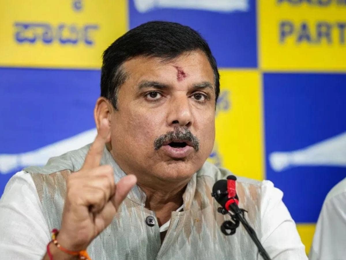 YTKDIndia's tweet photo. Meet Sanjay Singh.

He has been serving as a Member of Parliament for Delhi since 2018 from the Aam Aadmi Party (AAP).

Now, let's examine the works carried out during his tenure through the lens of the Central Govt's MPLADS website.

A thread🧵 https://t.co/8ribjTSn14