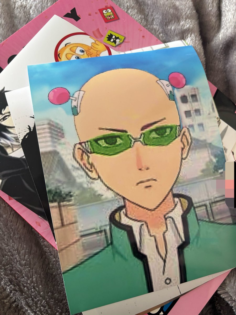 stonedangel01's tweet photo. i printed out a low quality picture of 
@avengedkusuo 

bro it was at some random shop cus i wnt shopping MY UNCLE NEARLY SAW MY ENITRE CAMERA ROLL https://t.co/cGFAQ0N0R2