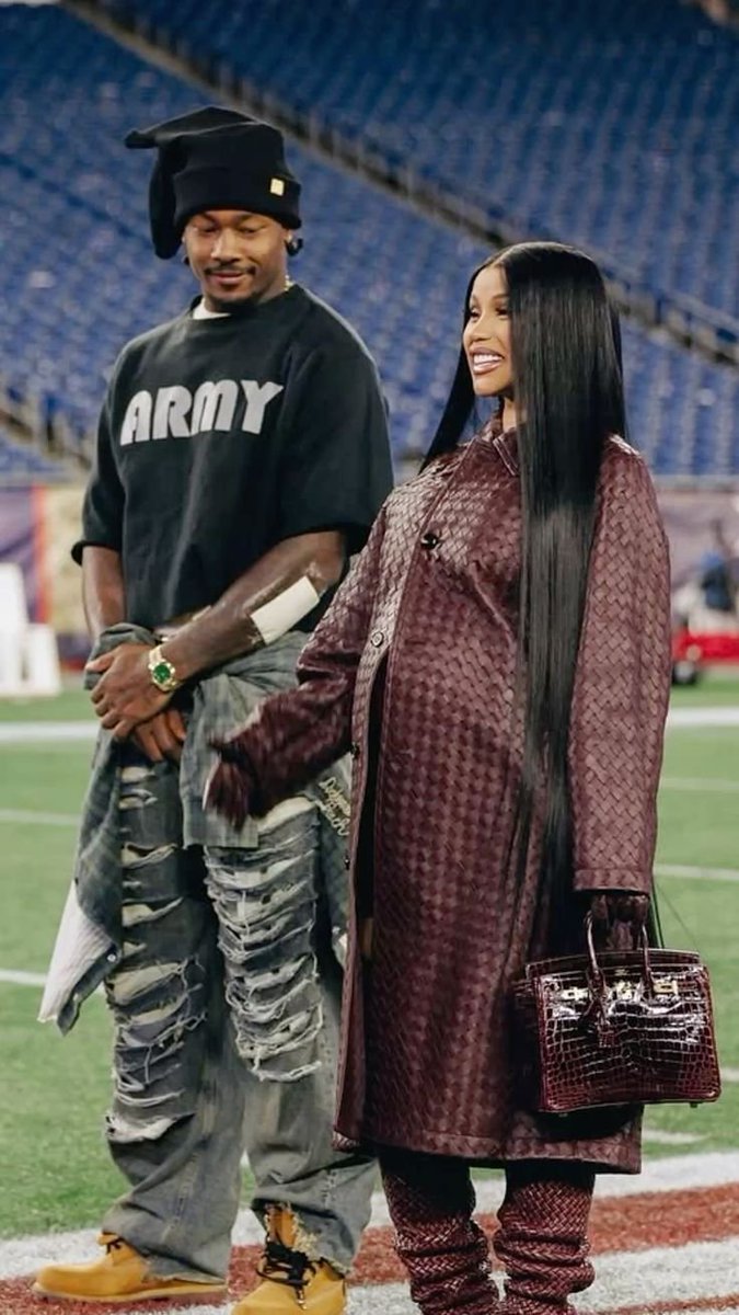 THESTEPHYY's tweet photo. They swore they was gonna get married before the end of the year 😭😭😭😭 https://t.co/fIFNRxzCUv